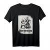 Schach spielen T-Shirt mit Schachbrett und Figuren – Strategisches Design für Vereins- und Turnierspieler, mit Spruch 'Wähle deine Waffe'