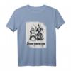 Schach spielen T-Shirt mit Schachbrett und Figuren – Strategisches Design für Vereins- und Turnierspieler, mit Spruch 'Wähle deine Waffe'