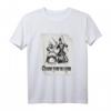 Schach spielen T-Shirt mit Schachbrett und Figuren – Strategisches Design für Vereins- und Turnierspieler, mit Spruch 'Wähle deine Waffe'