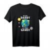 Herren Von Day Daddy Bei Nacht Gamer Videospiel Gamer Dad T-Shirt – Perfektes Geschenk für stolze Gamer Väter an Vatertag & Geburtstag