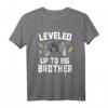Leveled Up To Big Brother Gaming T-Shirt – Lustiges Familien Babyankündigungs-Shirt für Geschwister, Eltern & Großeltern