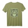 GAMING WAS MY FIRST LOVE - Lustiges Gaming T-Shirt Geschenk für Gamer zum Geburtstag, Weihnachten & Vatertag für Männer & Frauen