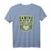 GAMING WAS MY FIRST LOVE - Lustiges Gaming T-Shirt Geschenk für Gamer zum Geburtstag, Weihnachten & Vatertag für Männer & Frauen