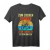 Herren Gaming T-Shirt mit Spruch – Zum Zocken geboren zur Arbeit gezwungen, perfekte Geschenkidee für Gamer, Nerds & Clankollegen