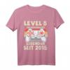 Kinder Geburtstagsshirt Level 8 Jahre für Jungen - Gamer T-Shirt mit Controller Motiv für den 8. Geburtstag, ideal für LAN-Party & Gaming-Fans