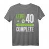 HapDuck Geschenk für Mann & Frau - Gamer Zocker Level 40 T-Shirt im Retro Vintage Look für Geburtstagsparty & Überraschung