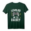 Leveled Up To Daddy Baby Announcement Gaming T-Shirt – Lustiges Familien Shirt für Geburt, Baby- oder Schwangerschaftsankündigung, Geburtstag & Weihnachten