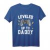 Leveled Up To Daddy Baby Announcement Gaming T-Shirt – Lustiges Familien Shirt für Geburt, Baby- oder Schwangerschaftsankündigung, Geburtstag & Weihnachten