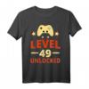 49. Geburtstag Geschenk Level 49 Gamer Shirt - Klassisches T-Shirt für Damen und Herren zum Geburtstag