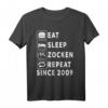 Zockern Eat Sleep Zocken Since 2009 T-Shirt für Gamer & Gamerin – Perfektes Geburtstagsgeschenk für Videospiel-Enthusiasten