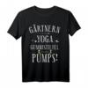 Gärtnern ist mein Yoga - Lustiges Hobbygärtner T-Shirt für Oma, Opa & Gartenliebhaber als Geschenkidee 2021