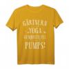 Gärtnern ist mein Yoga - Lustiges Hobbygärtner T-Shirt für Oma, Opa & Gartenliebhaber als Geschenkidee 2021