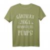 Gärtnern ist mein Yoga - Lustiges Hobbygärtner T-Shirt für Oma, Opa & Gartenliebhaber als Geschenkidee 2021
