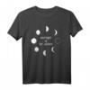 Sunlight is for Plants T-Shirt für Gothic, Emo & Witchcraft Fans - Mystisches Design mit Mondphasen für Mädchen, Frauen & Teenager