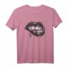 Halloween Vampir Fangs T-Shirt für Damen mit Blut und Lippen Grafik – Gruseliges Vampir Kostüm, Dracula Motiv, Perfekt für Halloween und Horror-Fans