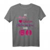 Mama Geburtstags T-Shirt zum 60. – Lustiges Design für Mama, Oma & Tante, geboren 1961, Geschenk von der Familie