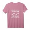 Vorsicht vor dem Frauchen Hund will nur spielen T-Shirt – Lustiges Geschenk für Hundeliebhaberinnen, Geburtstags- & Weihnachtsgeschenk für Hundemädchen