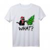 Lustiges Black Cat Geschenk - Pushing Christmas Tree Over Cat T-Shirt für Katzenliebhaber, Weihnachten, Halloween & Geburtstage