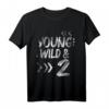 Geschenk für 2. Geburtstag Junge und Mädchen - Lustiges 'Young Wild and Two' T-Shirt für Kinder, perfekte Geschenkidee für unvergessliche Kindergeburtstagspartys