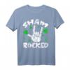 Kleeblatt-Liebhaber T-Shirt für St. Patrick's Day – Irisches Shamrock Motiv als Geschenk für Rockfans, Musiker & irischen Stolz