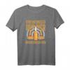 Stockschießen und Bier Darum bin ich hier Trinken T-Shirt - Lustiges Wintersport- und Bierfan-Shirt für Freunde und Familie